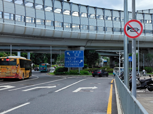 3.自驾的路线（罗沙路与西岭下路交叉路口）.jpg